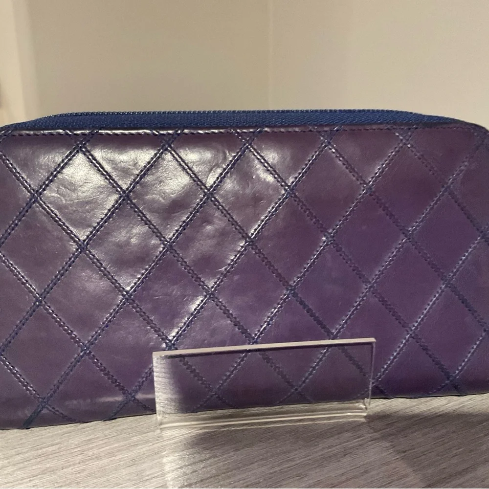 *AUTHENTIC* Chanel Zip Around Wallet